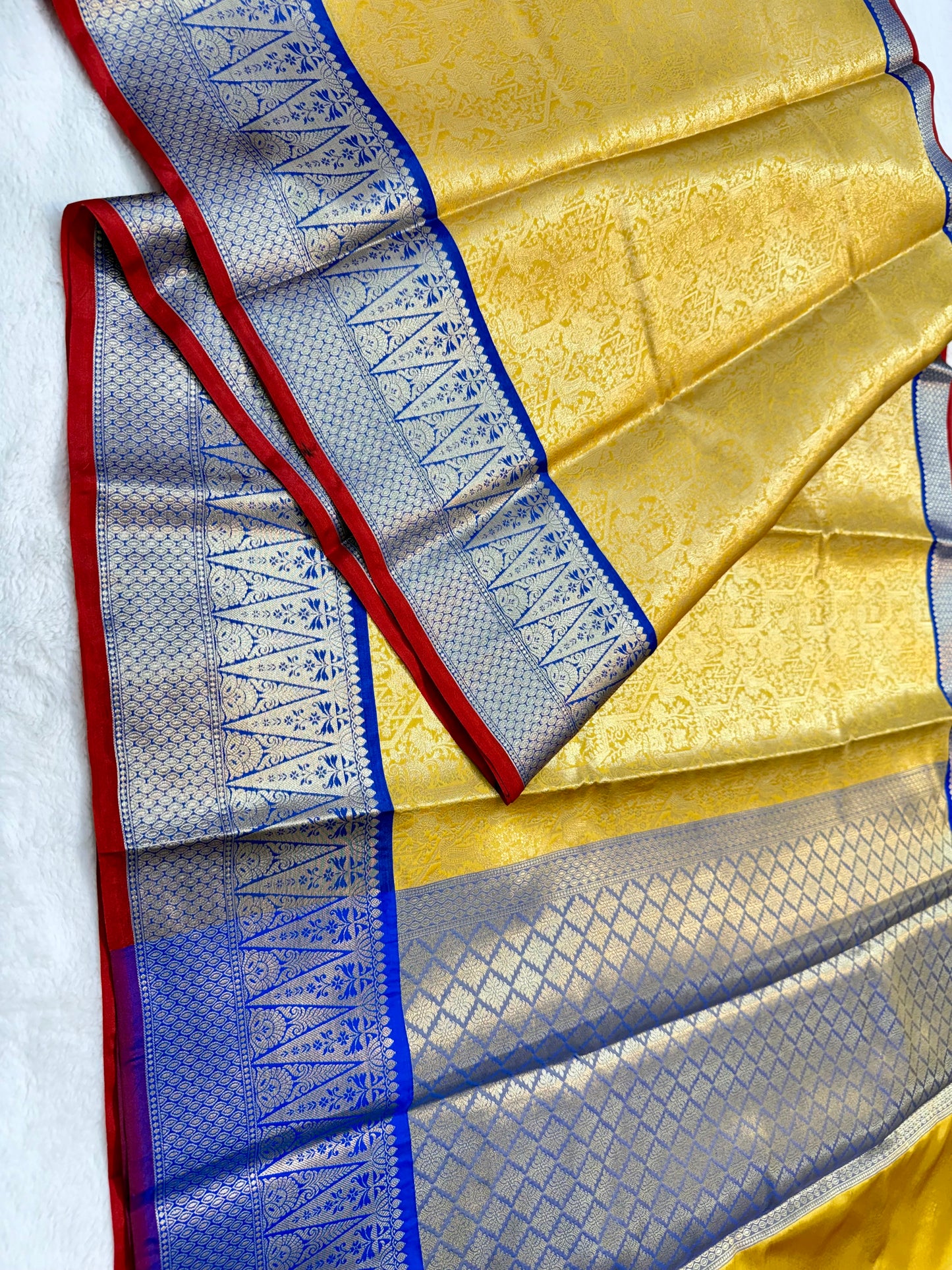 Gold & royal blue shade Kanchi silk premium Banarasi saree