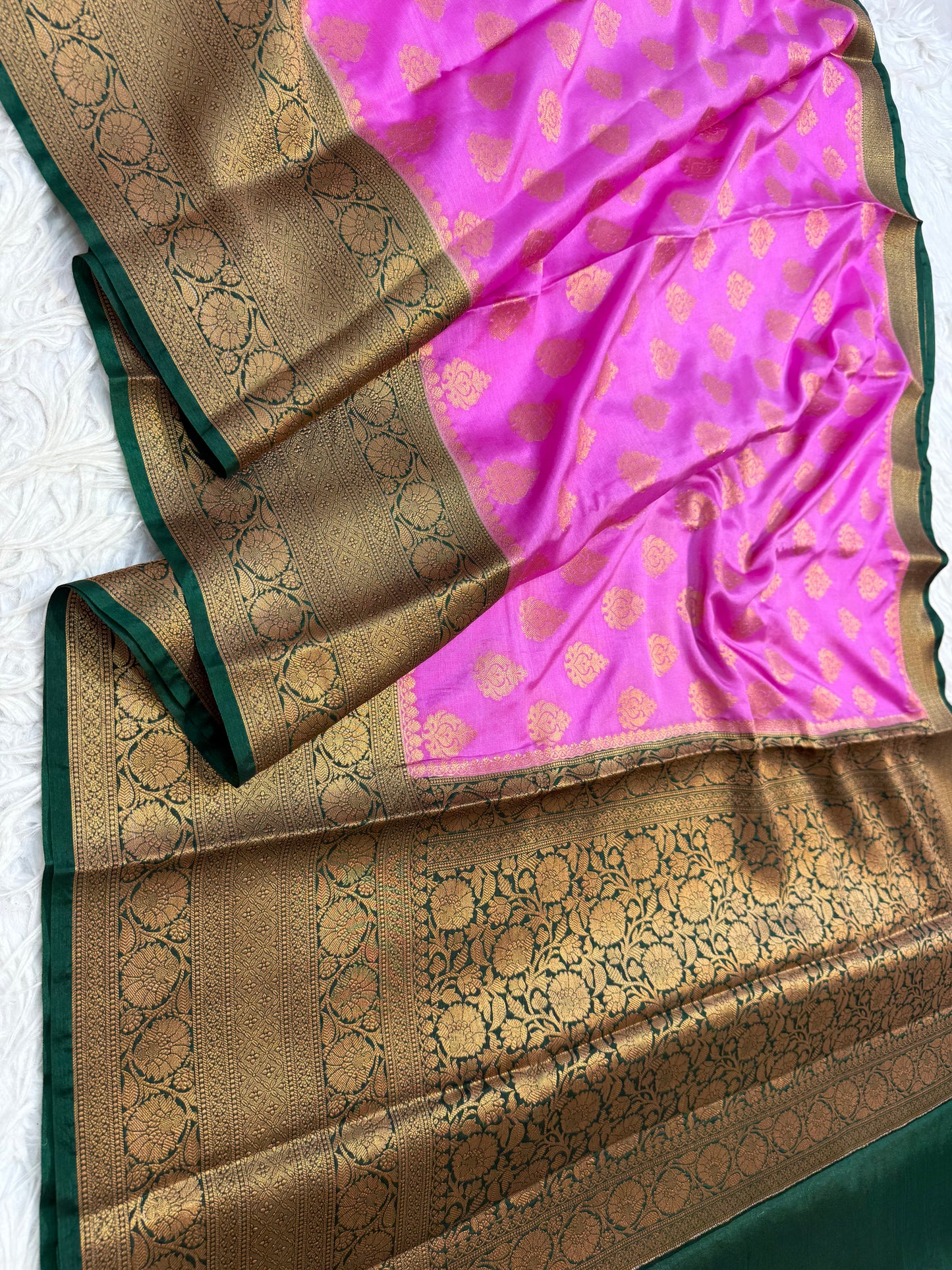 Pink bottle green shade warm silk  Banarasi saree