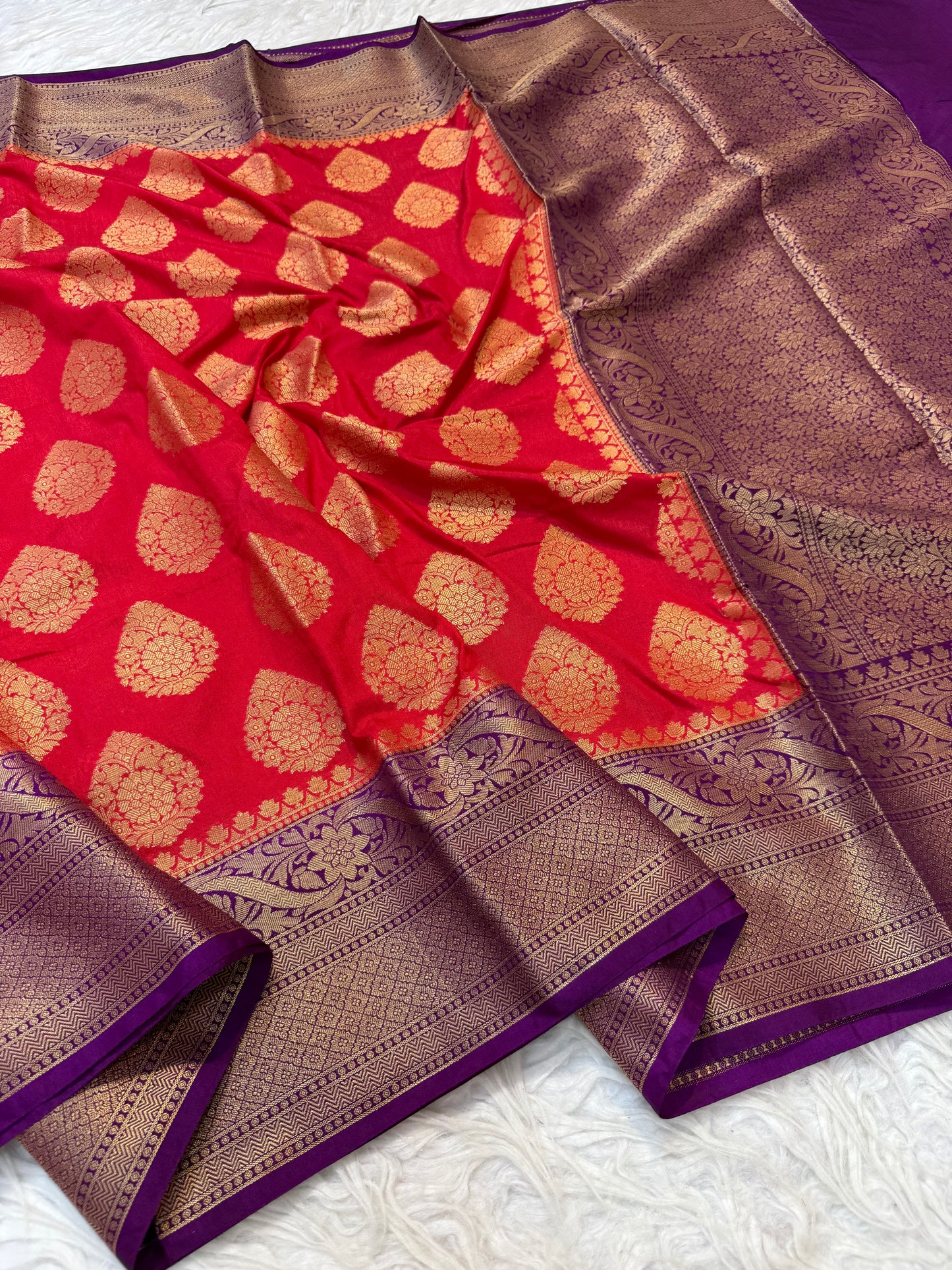 Red & magenta shade Dupion Silk Banarasi Saree 