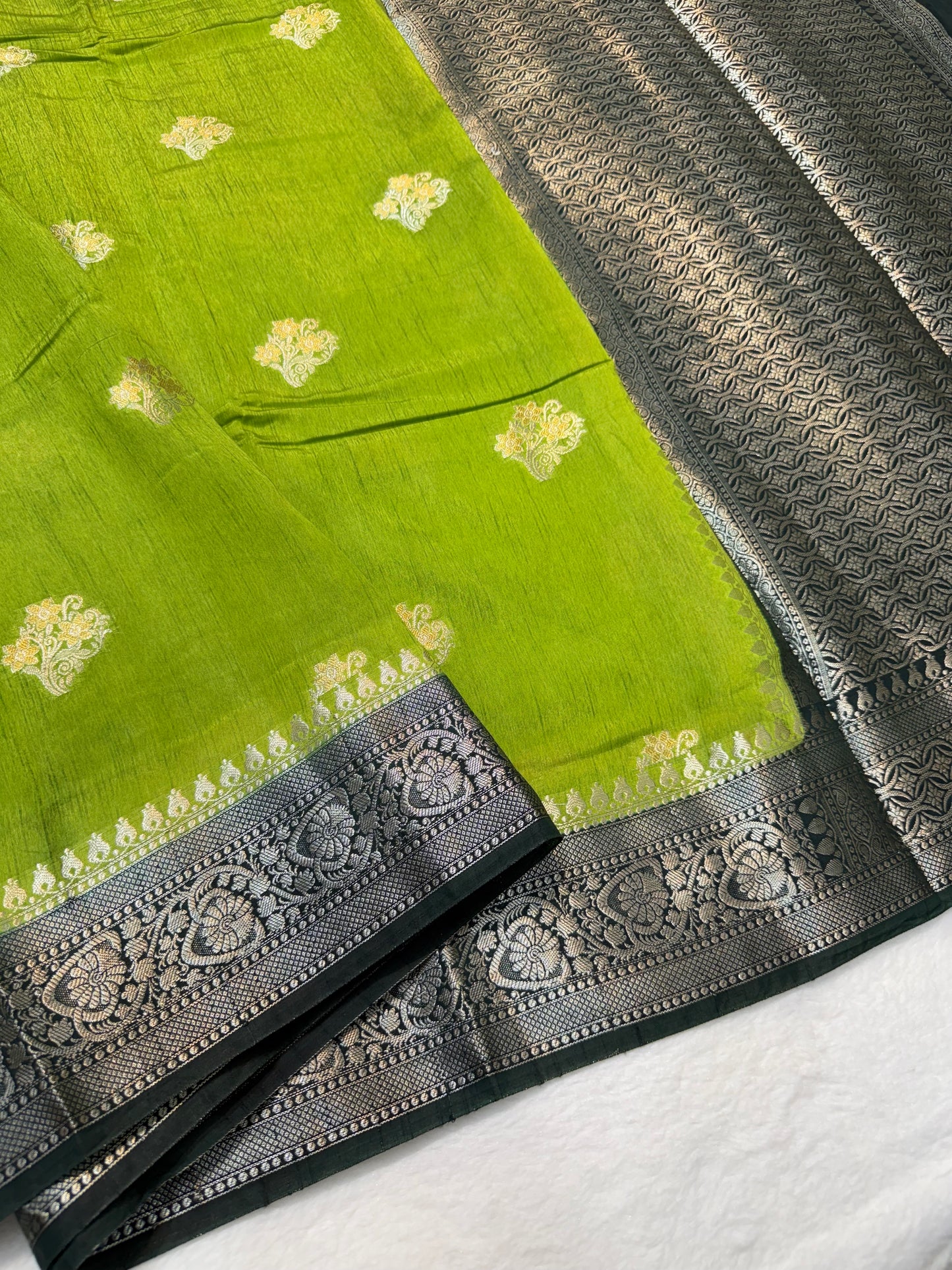 Pista green & bottle green shade raw mango premium Banarasi saree