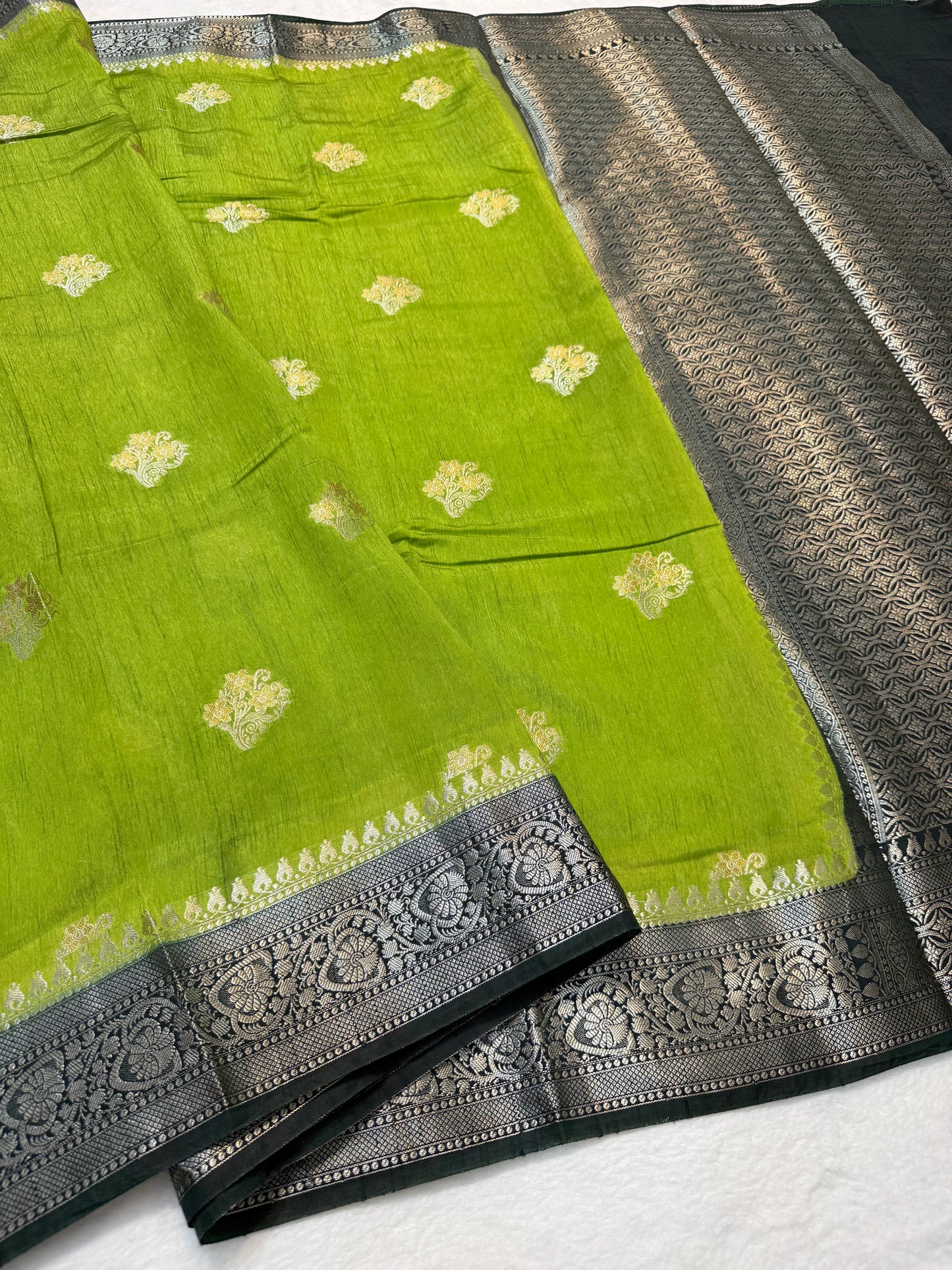 Pista green & bottle green shade raw mango premium Banarasi saree