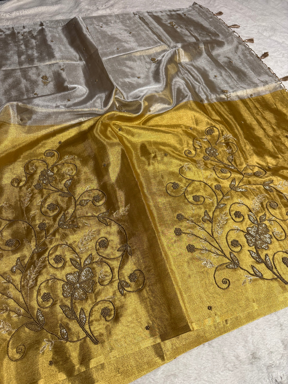 Sona chandi premium tissue Handwork Premium Banarasi Saree