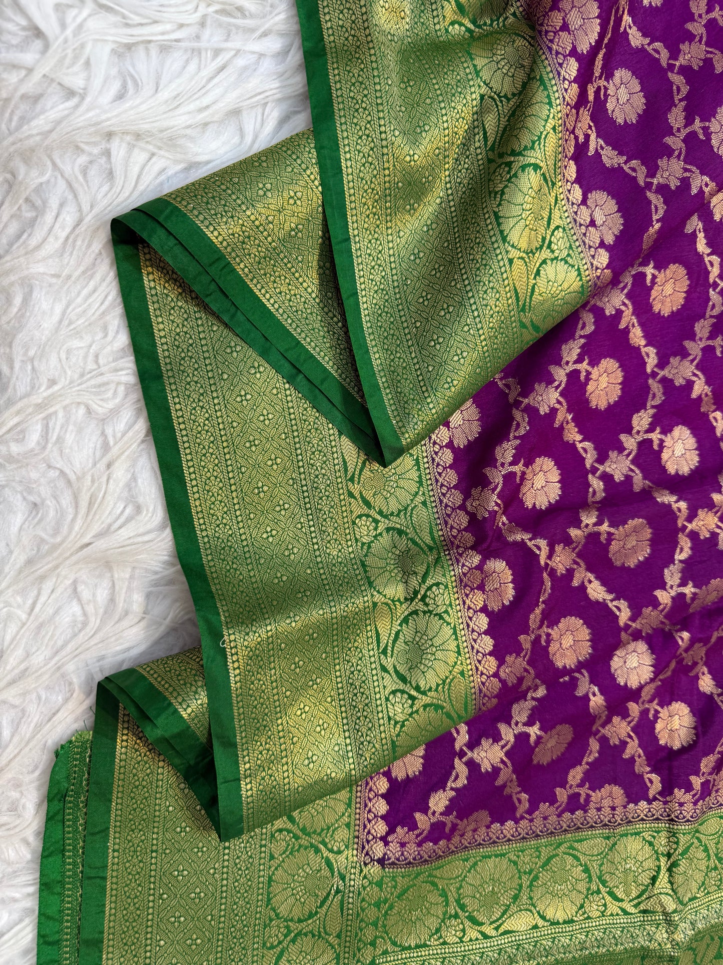 Magenta bottle green shade  Dupion Silk premium Banarasi Saree
