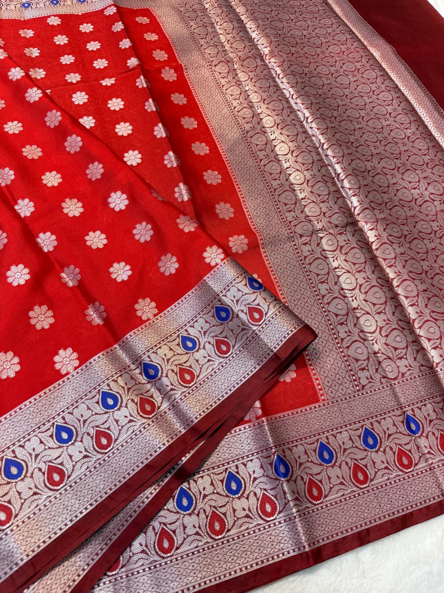 Red shade warm silk premium Banarasi saree