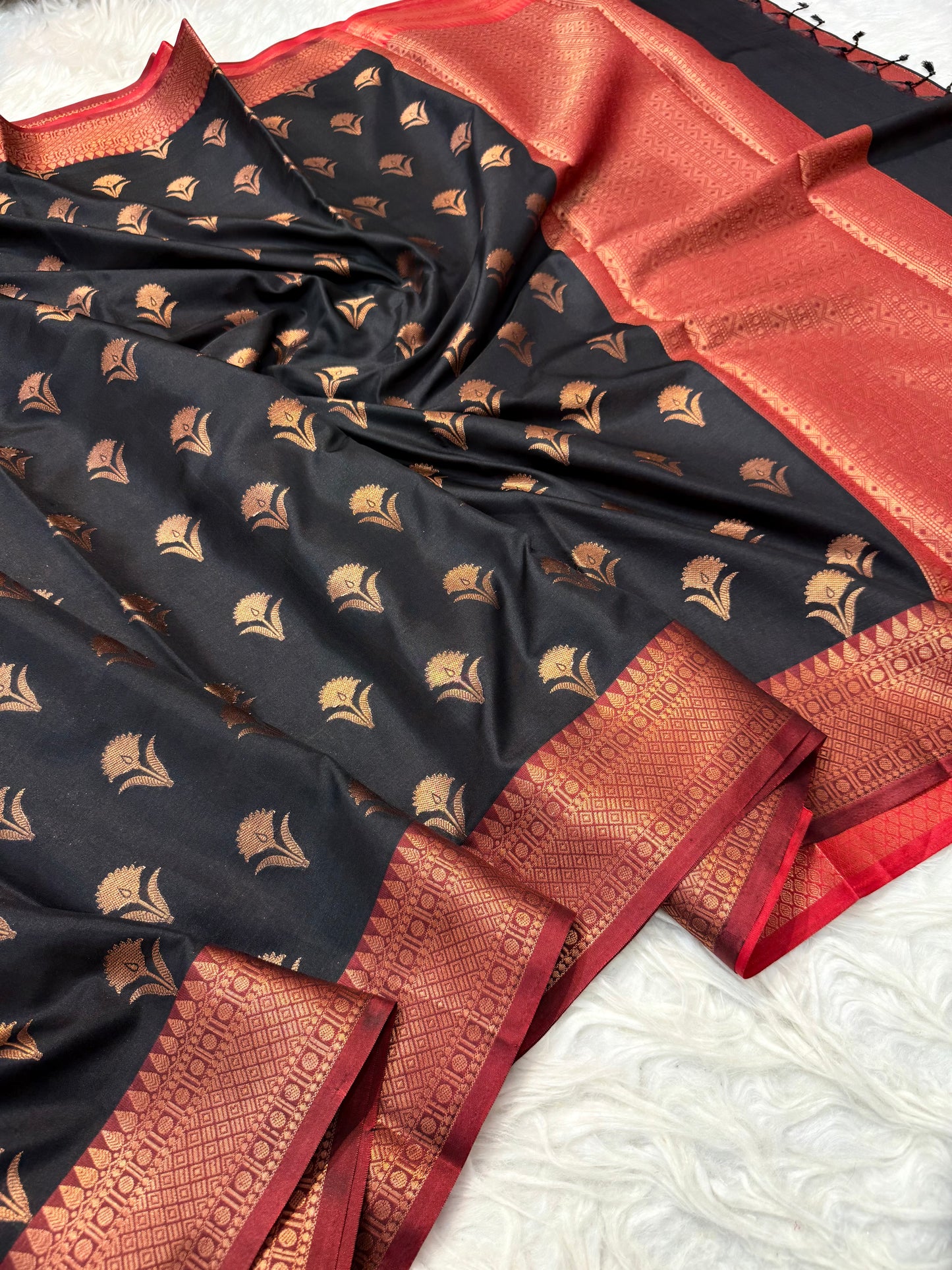 Black maroon  shade premium soft silk Banarasi saree
