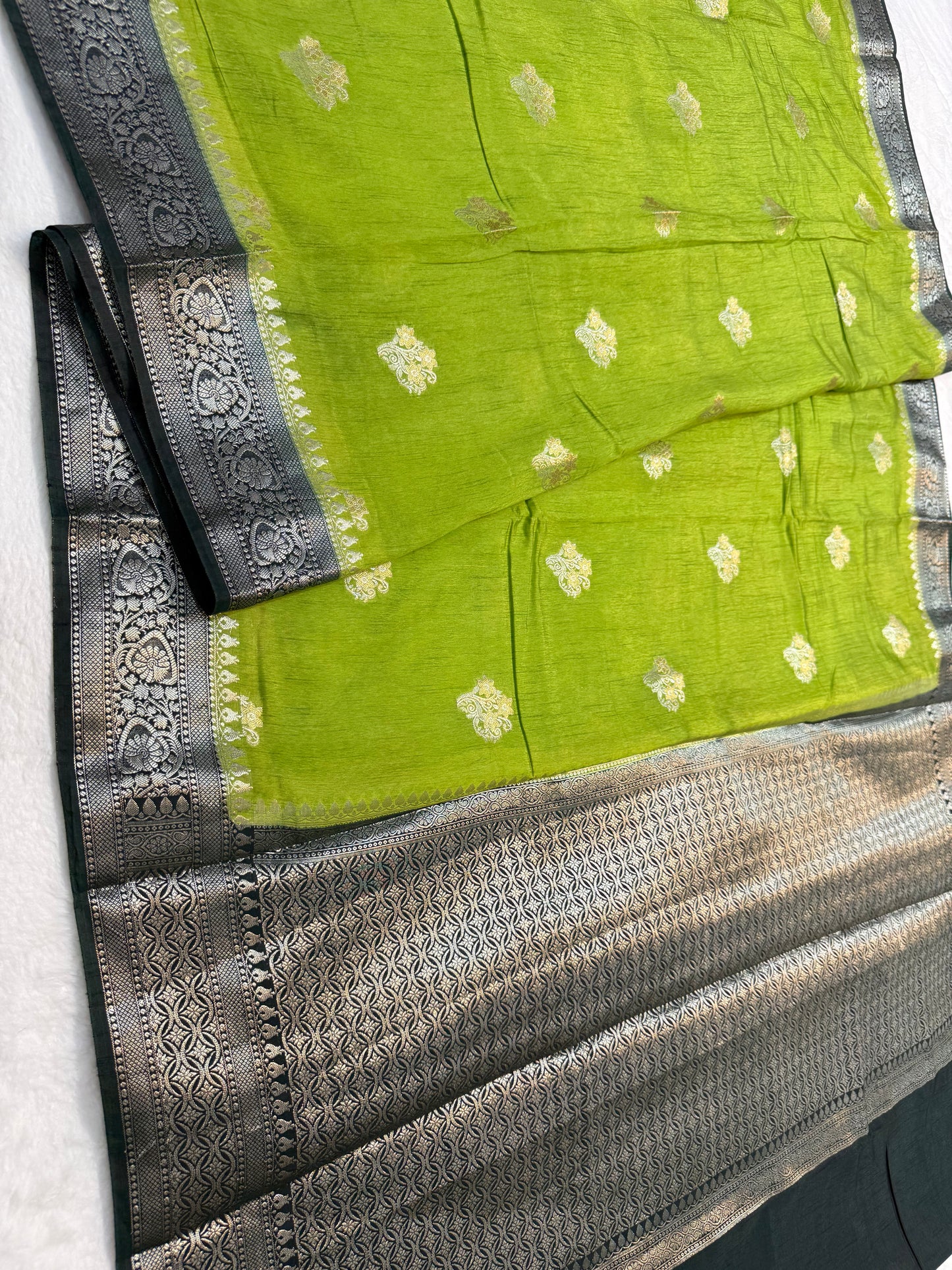 Pista green & bottle green shade raw mango premium Banarasi saree