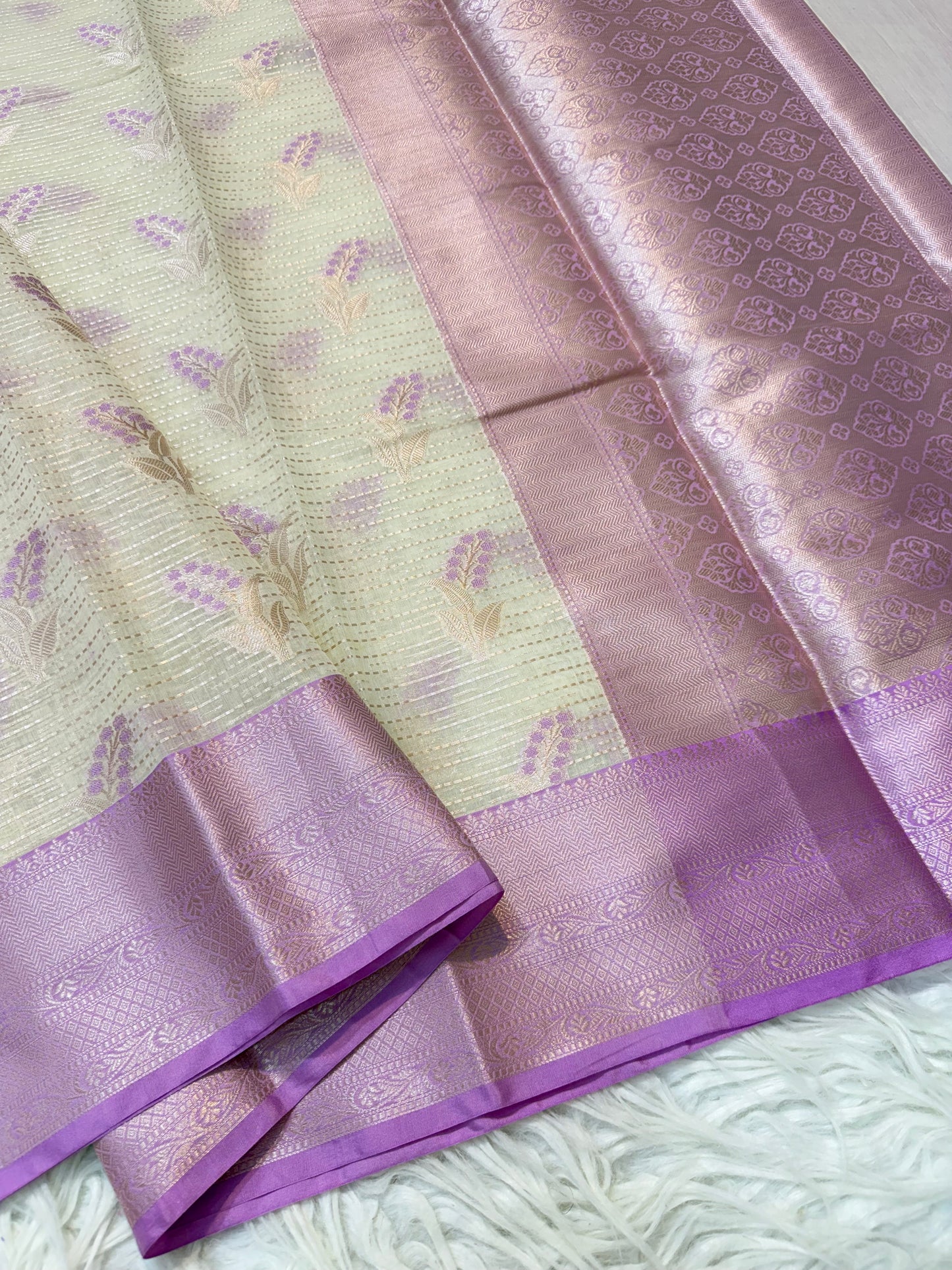 Off white & pink cotton premium Banarasi saree