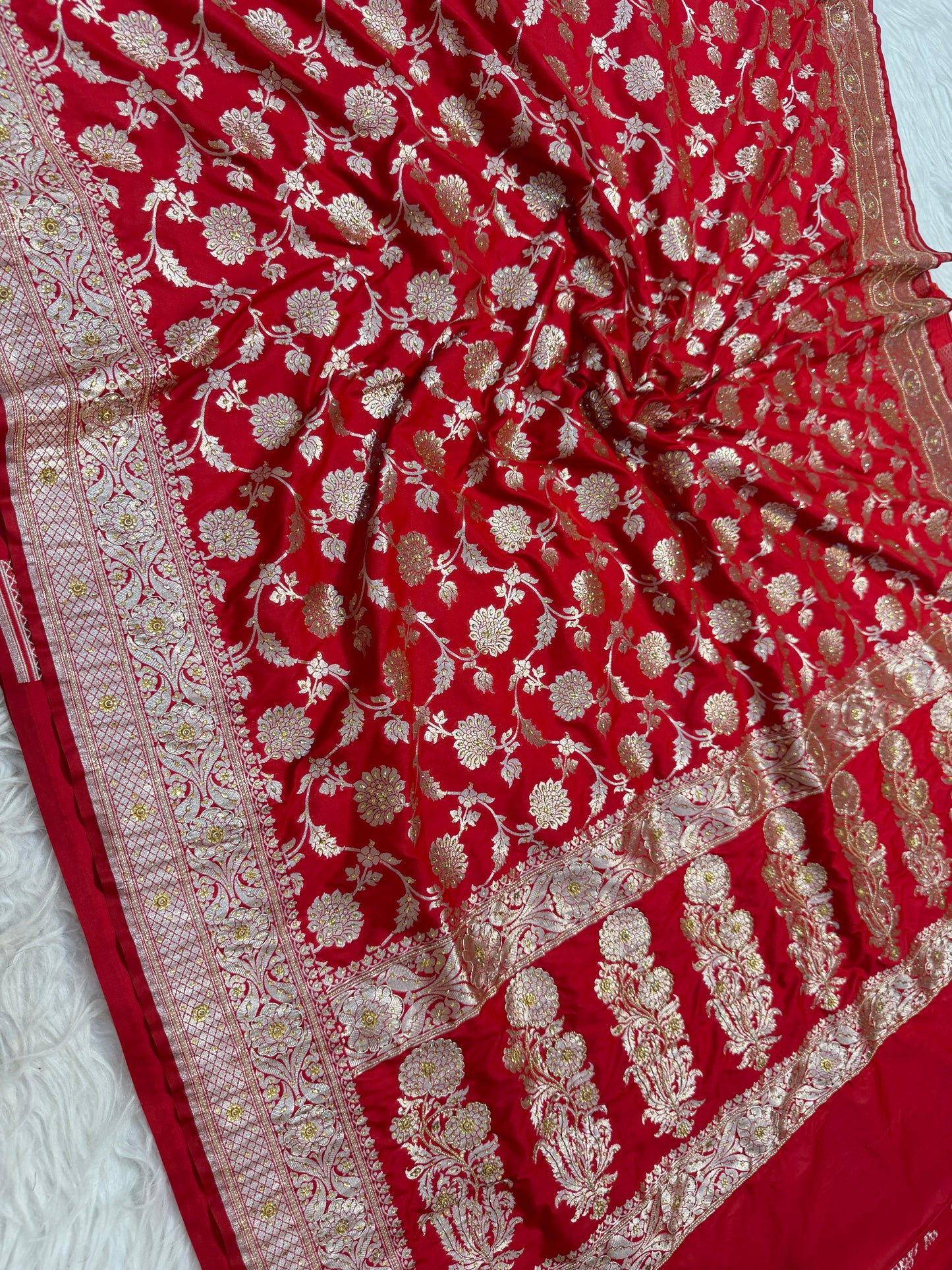 Banarasi satan katan ari & stone work saree