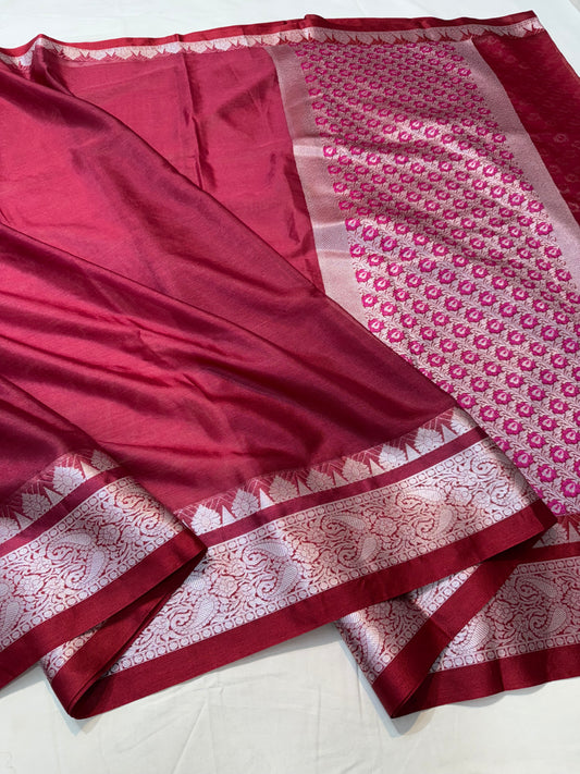 Red warm warm silk premium Banarasi saree