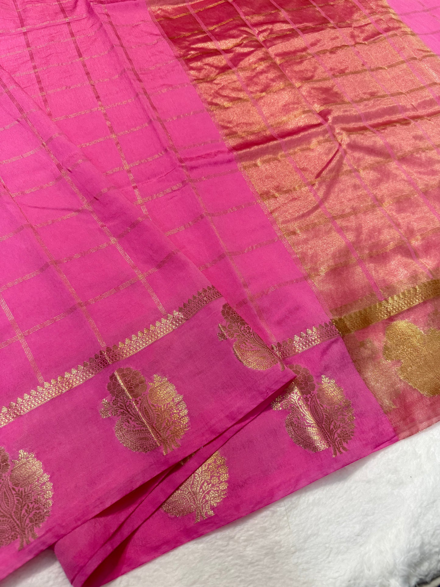 Royal pink  shade raw mango  premium Banarasi saree