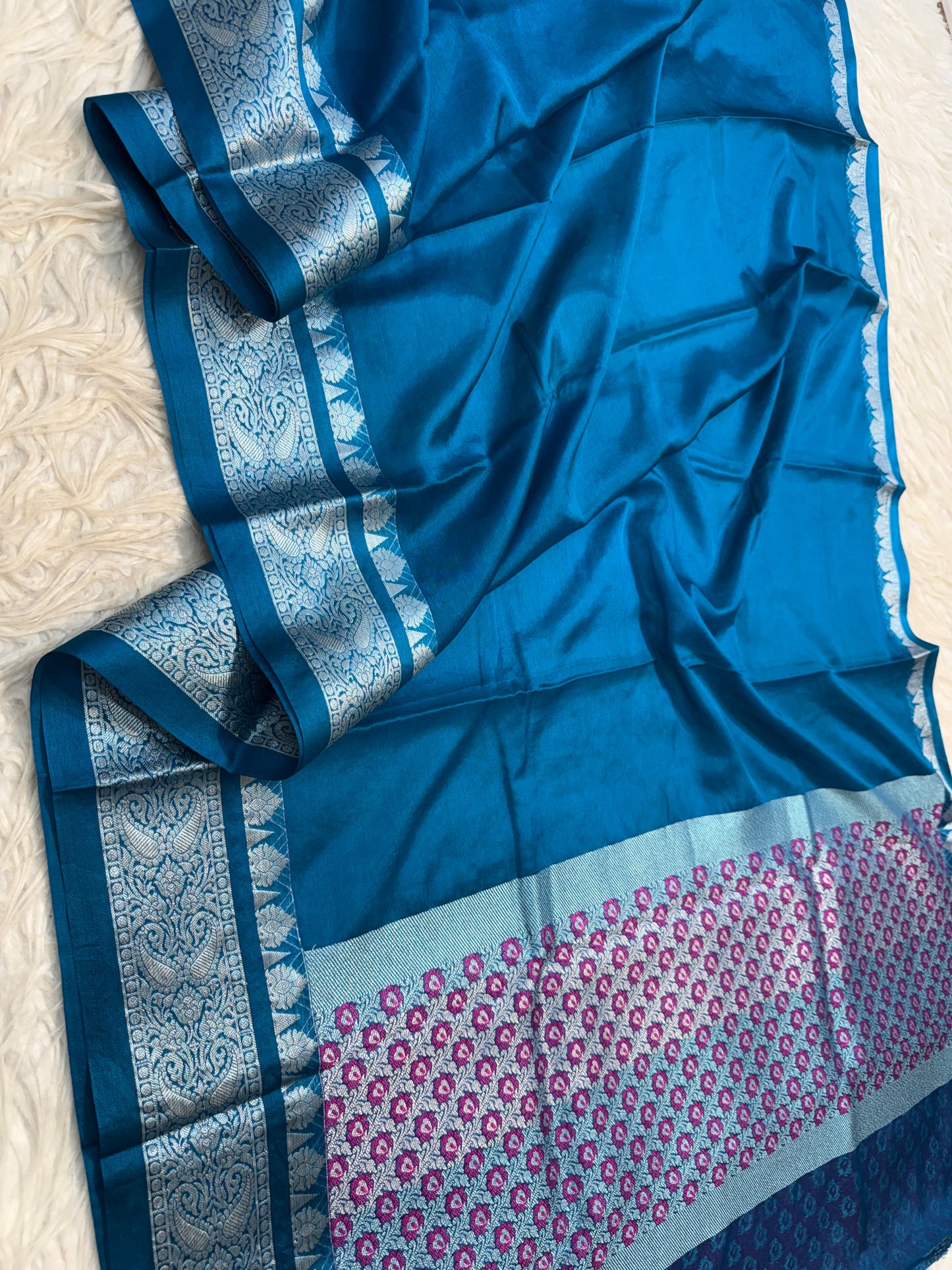 Firozi shade warm silk premium Banarasi saree