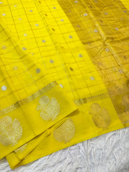 Yellow shade  Raw mango soft silk banarasi saree