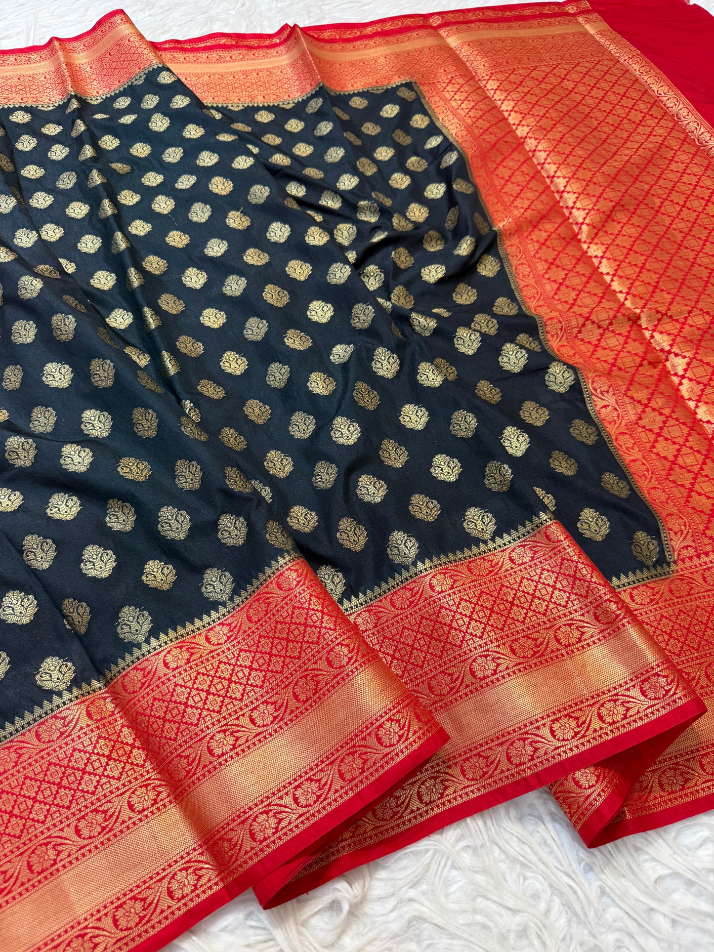 Black red shade Dupion Silk Banarasi Saree 