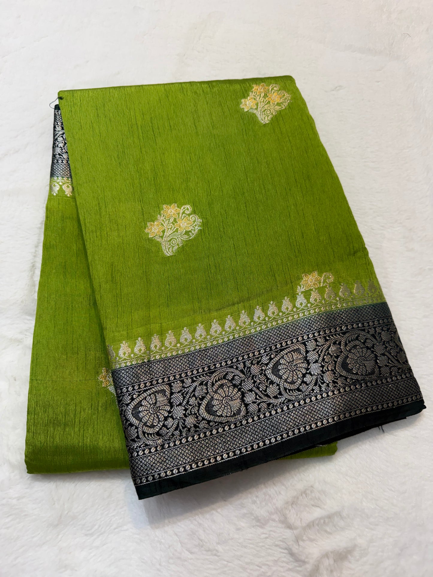 Pista green & bottle green shade raw mango premium Banarasi saree