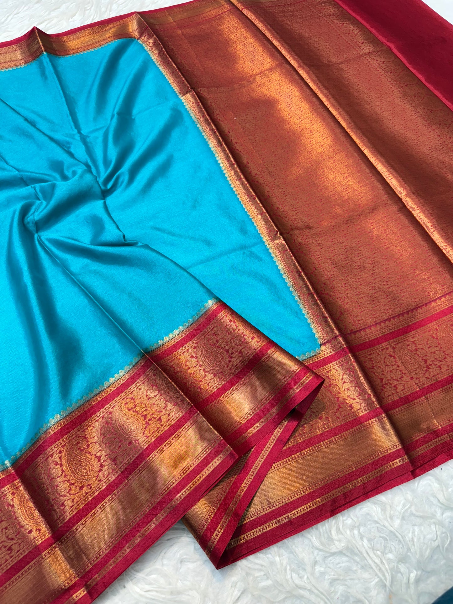 Firozi red warm silk premium Banarasi saree