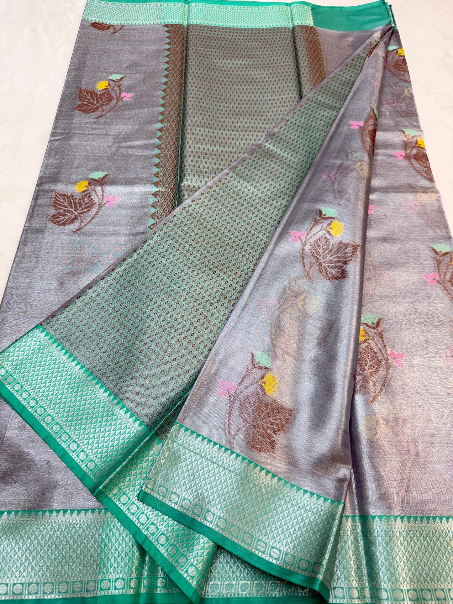 Soft Tissue Silk Premium Banarasi Saree