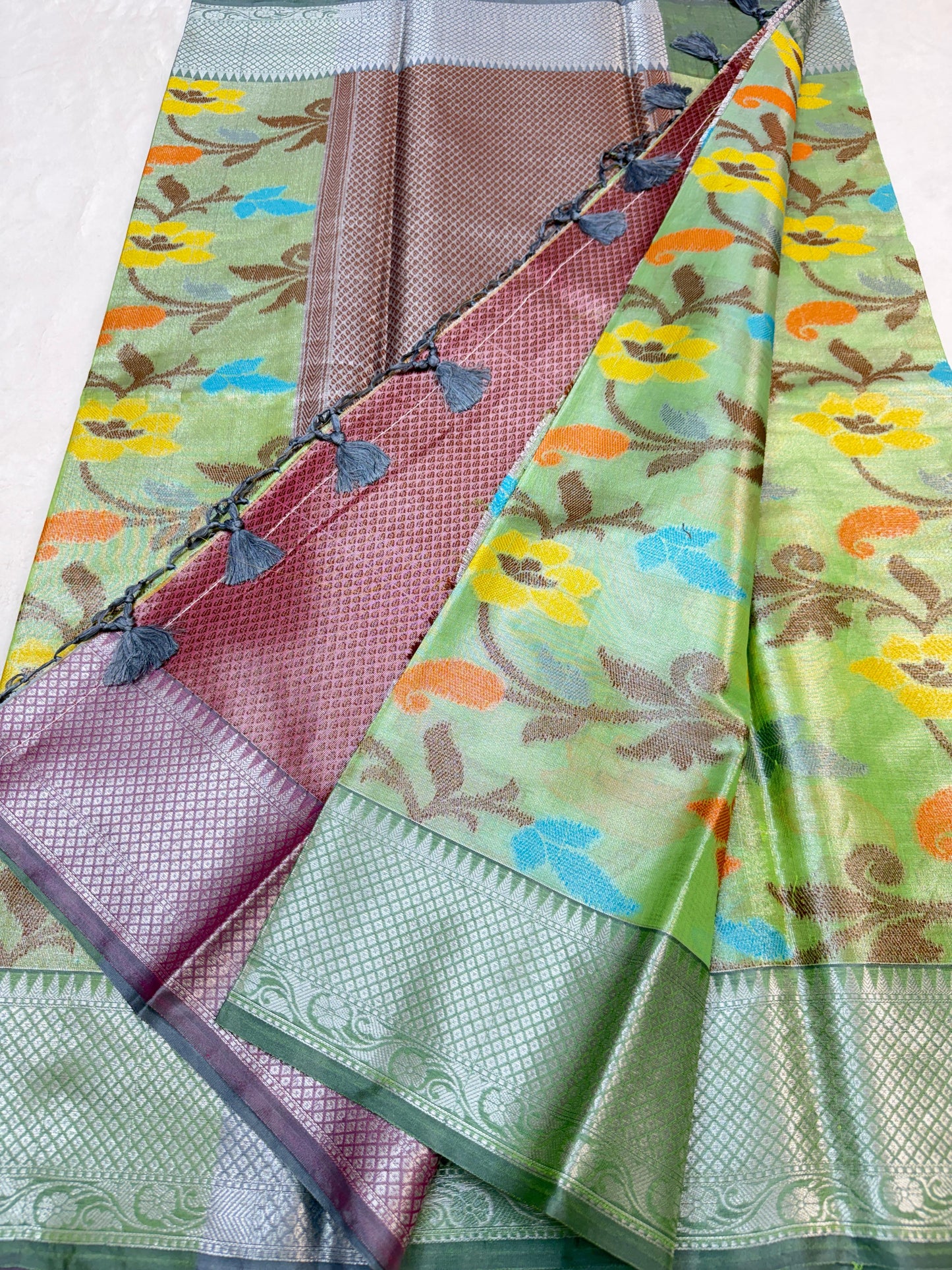 Soft Tissue Silk Premium Banarasi Saree