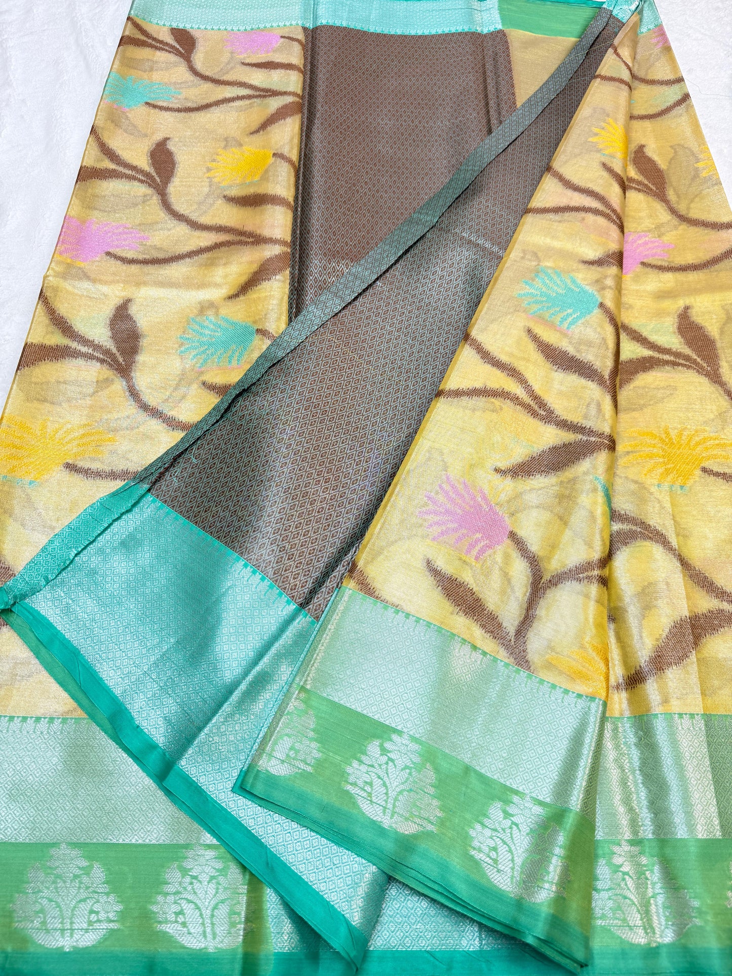 Soft Tissue Silk Premium Banarasi Saree