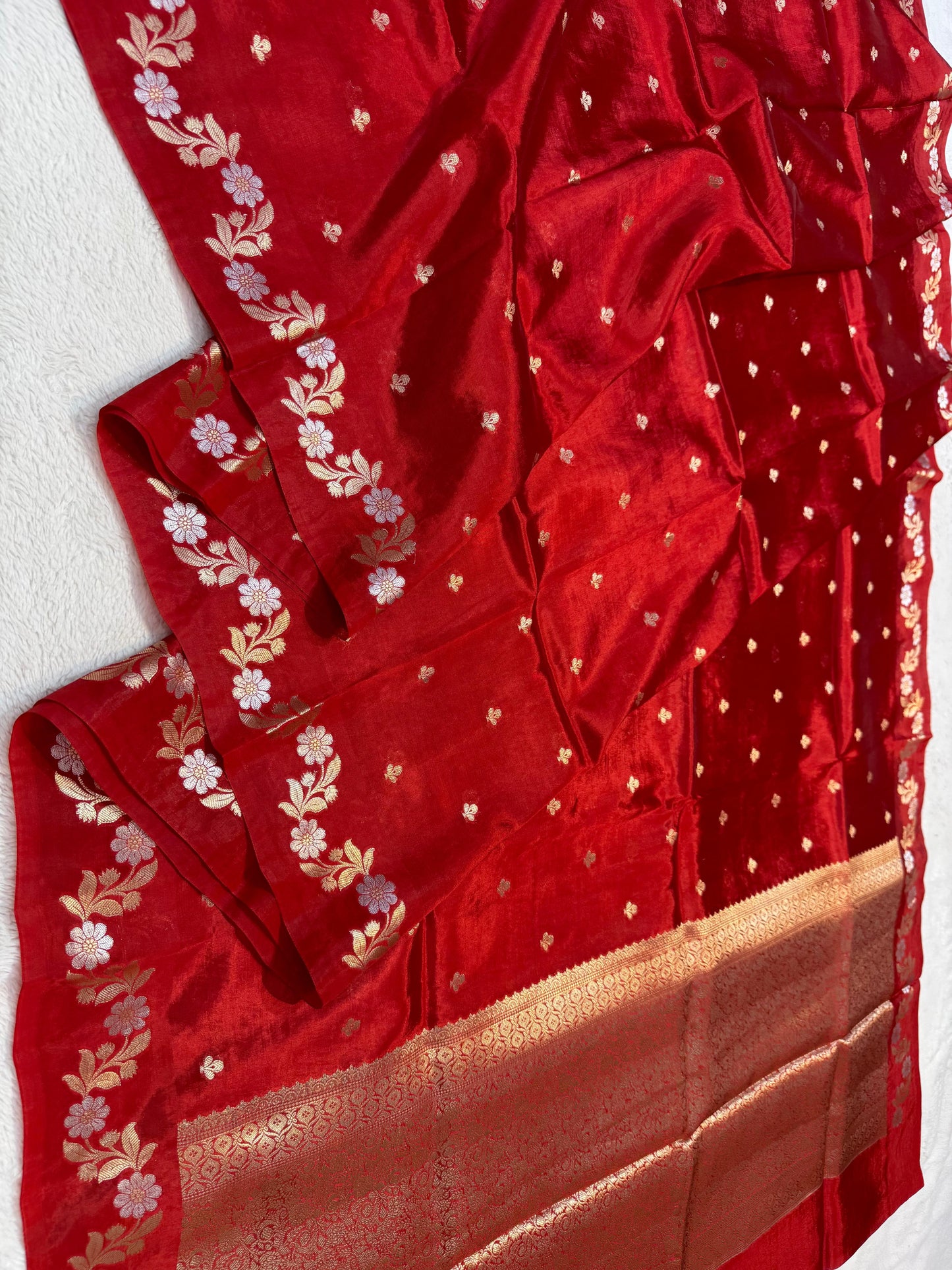 Blood Red Viscose Silk Premium Banarasi Saree