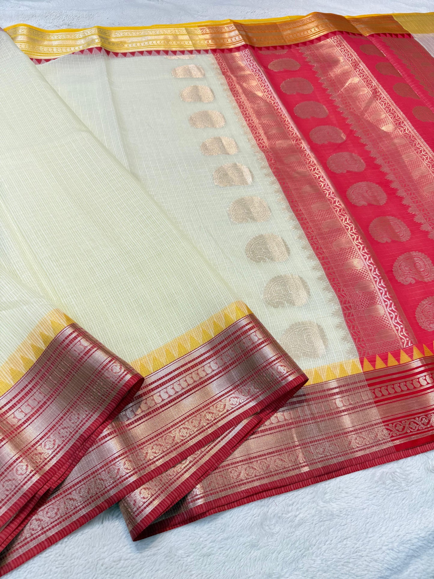 White Red Cotton Kota Ganga Jamuna Border Banarasi Saree