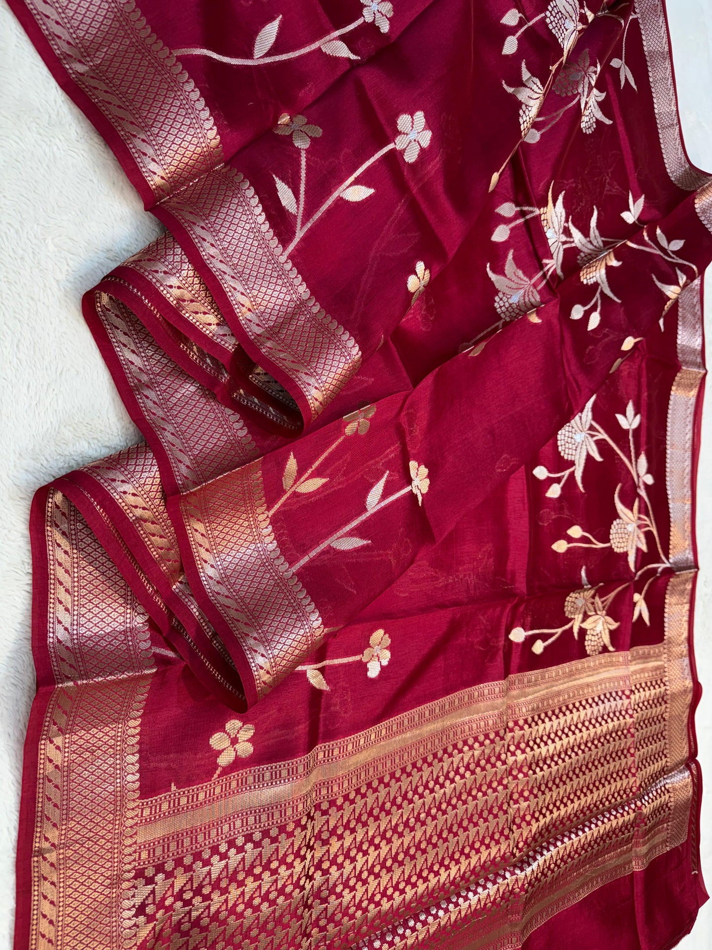 Maharani Shade Pure Viscose Premium Banarasi Silk Saree