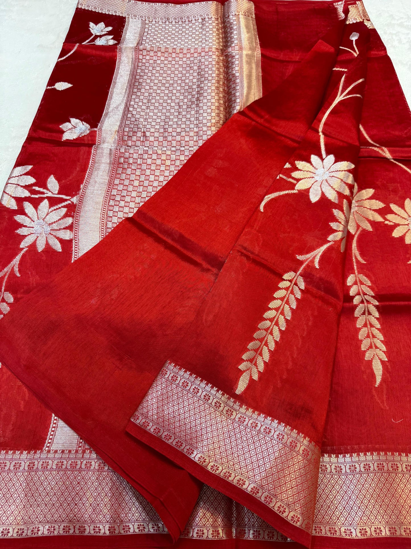 Red Shade Pure Viscose Premium Banarasi Silk Saree
