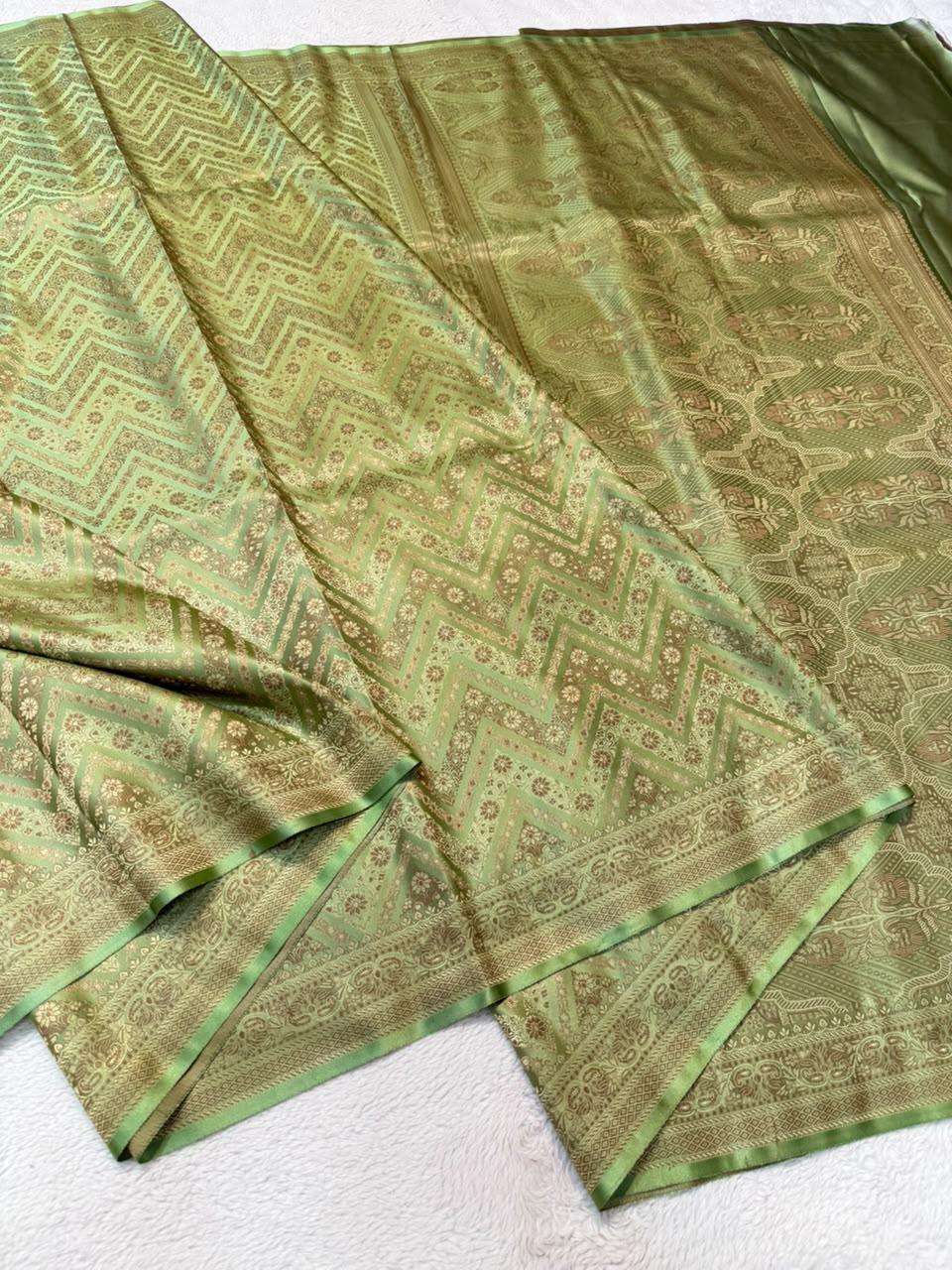 Pista Green Jamewar Katan Premium Banarasi Saree