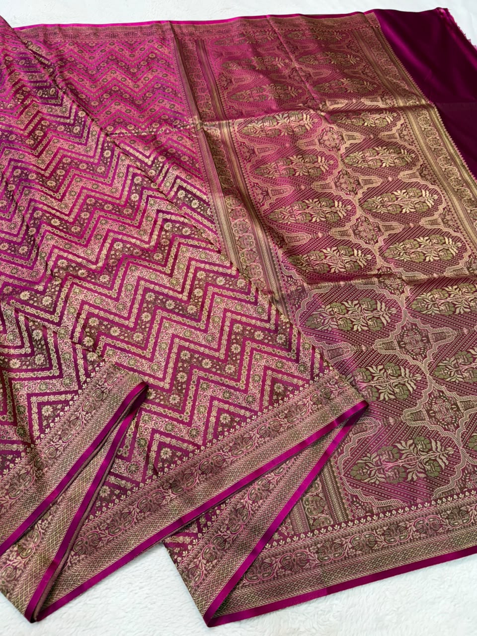 Magenta Jamewar Katan Premium Banarasi Saree