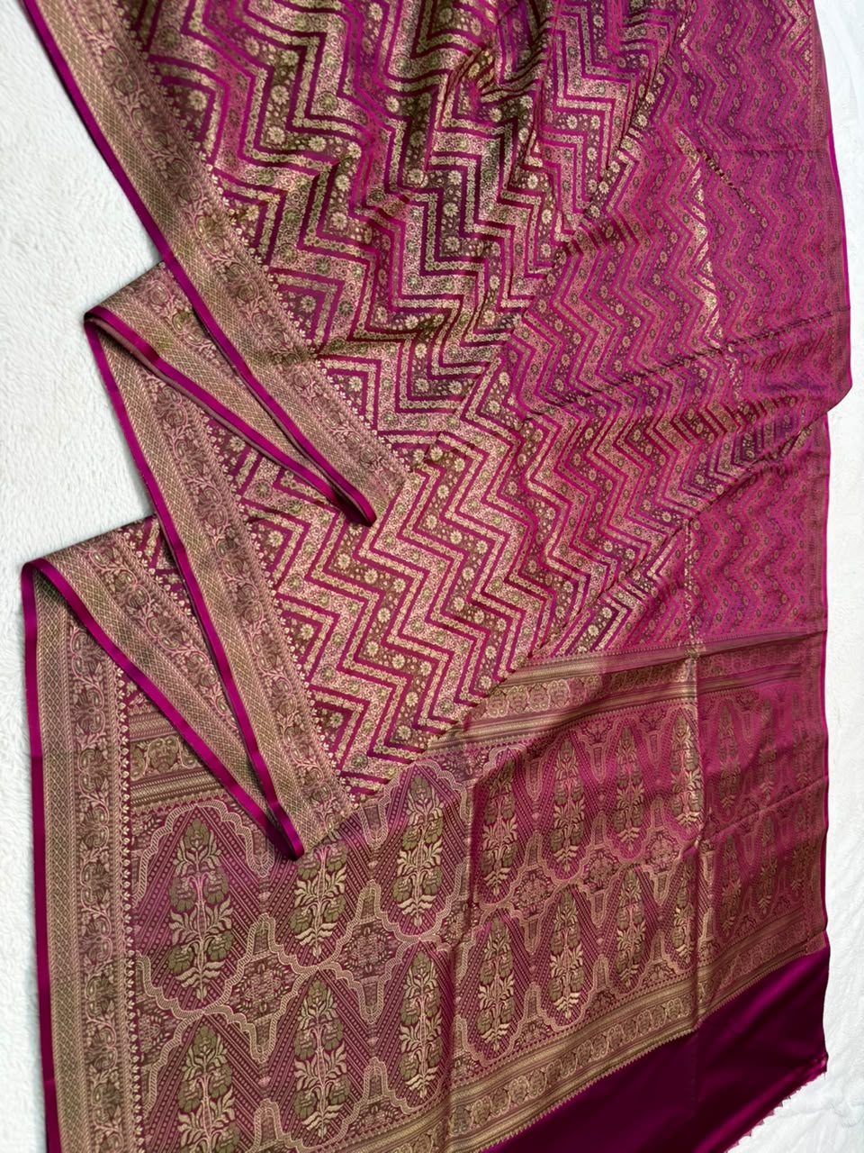 Magenta Jamewar Katan Premium Banarasi Saree